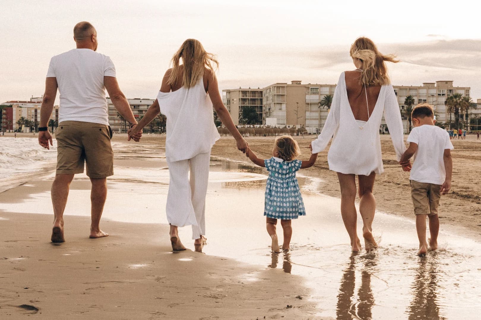 FIFO Relationships in Australia: A Practical Guide for Couples and Families