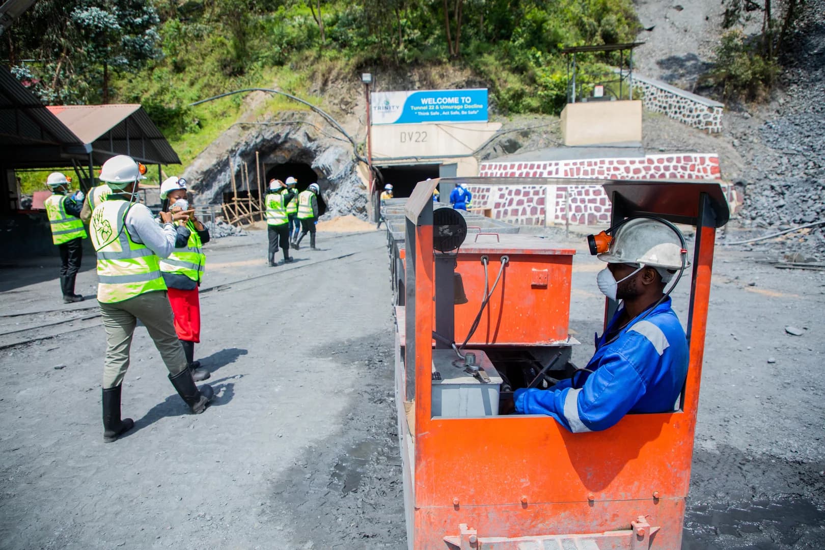 What Does a Mining Engineer Do in Australia? FIFO Career Guide
